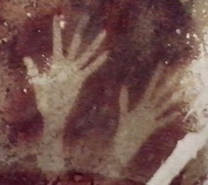 Hands_in_Pettakere_Cave_DYK_crop